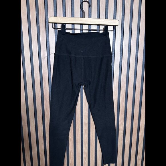 Beyond Yoga Leggings XS Womens Gray Cropped Low Rise Stretch Tight Pants - Picture 2 of 8